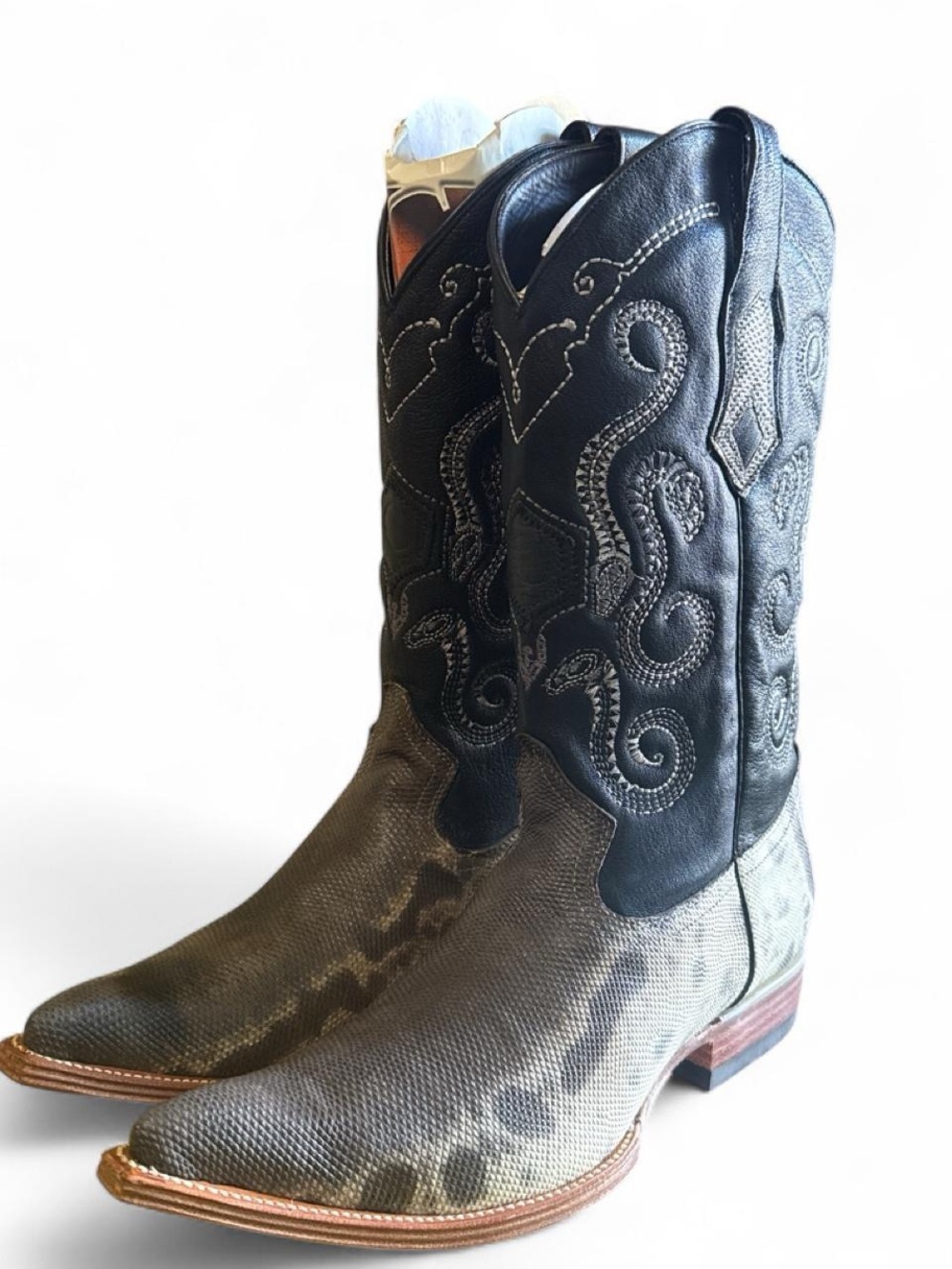 Men’s Cuadra Water snake cowboy boot size 8.5 US